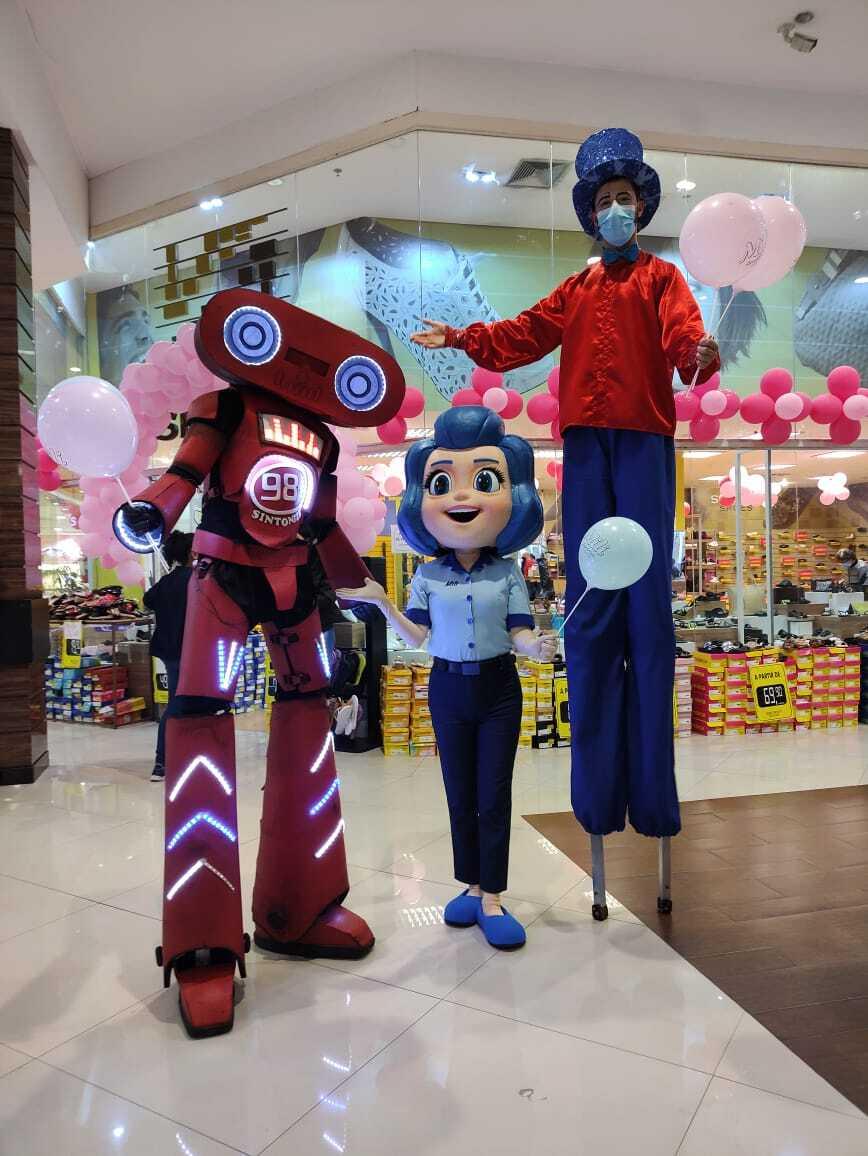 Mascote da Mili anima Dia das Crianças no Ventura Shopping