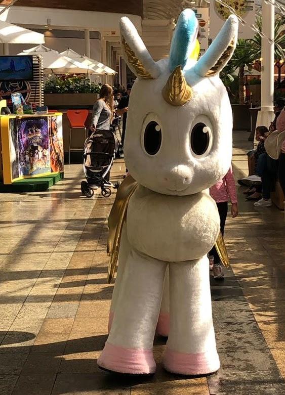Diretamente do mundo da imaginação, Unicórnio recebe as famílias no Shopping Estação