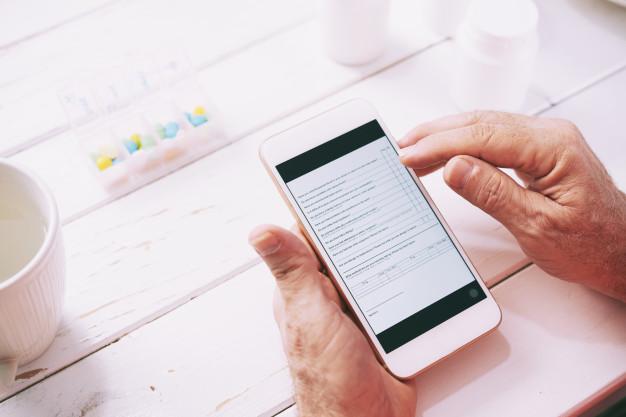 Analógico x tecnológico: profissionais têm se adaptado às tecnologias para não ficar de fora do mercado de tra