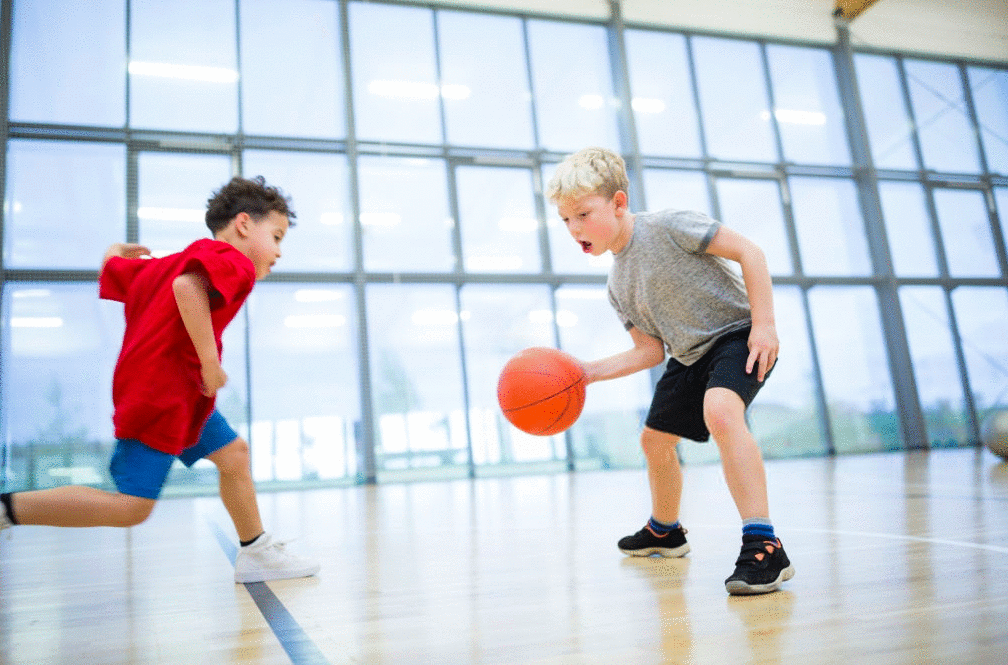 Técnico americano de basquete e astro da NBA vêm a Curitiba para evento inédito