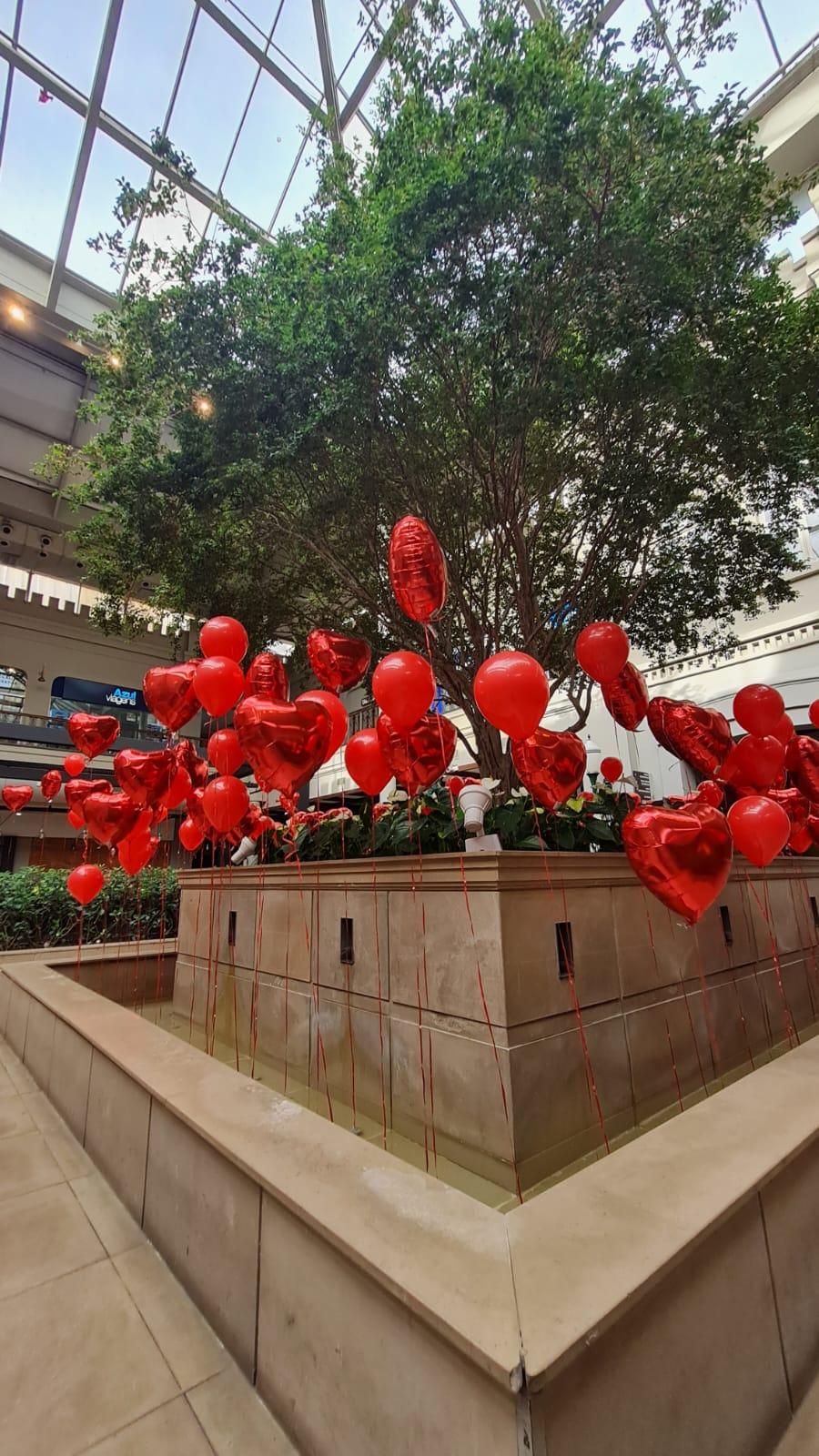 Dia dos Namorados: shopping será decorado com centenas de balões em formato de coração 
