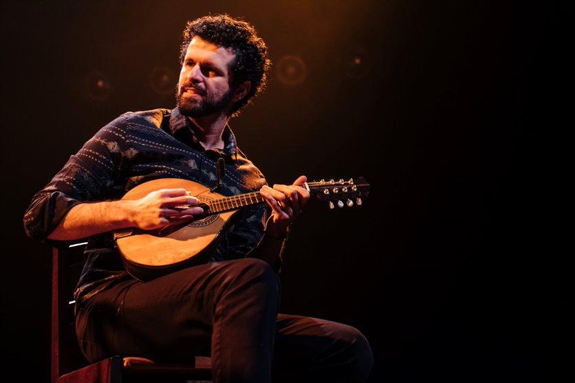 Concerto “História do Choro” com o bandolinista Daniel Migliavacca chega dia 30 de setembro em Contenda em única apresentação gratuita