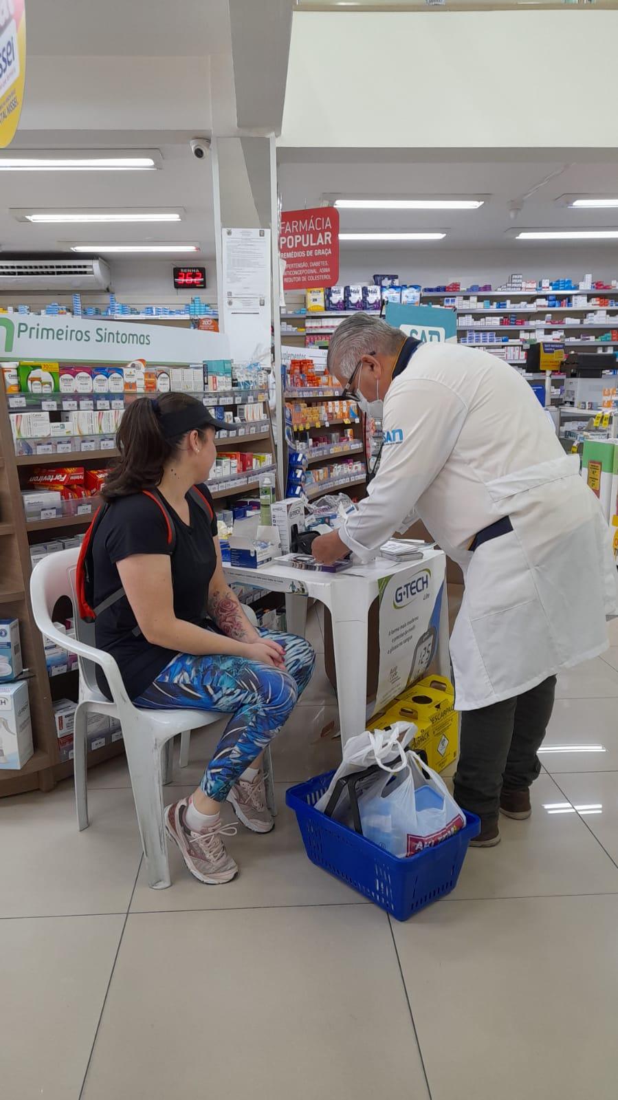 Farmácias Nissei realiza “blitz da saúde” em lojas de Curitiba