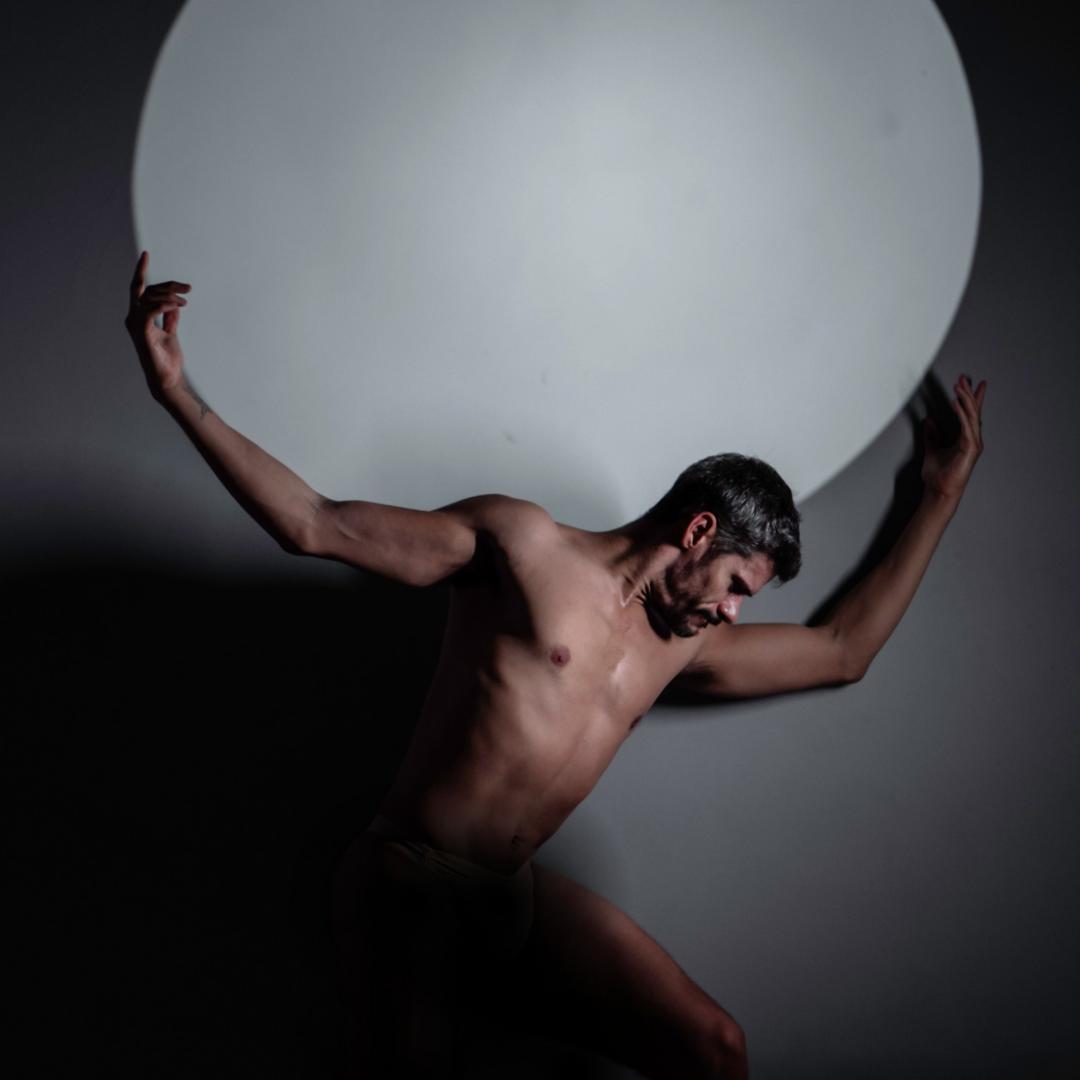 Thiago Soares, um dos maiores bailarinos do mundo, apresenta seu “Último Ato” em Curitiba    