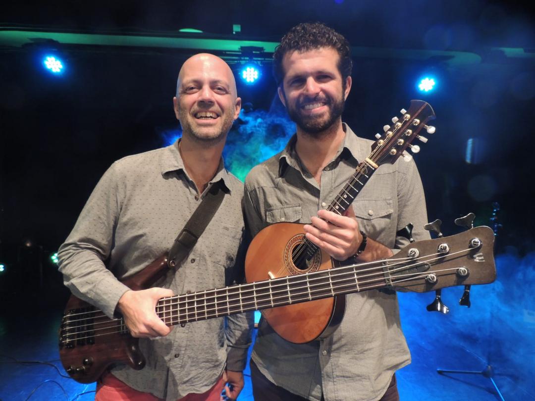 Daniel Migliavacca convida o baixista Glauco Sölter para concerto inusitado no Teatro Barracão EnCena