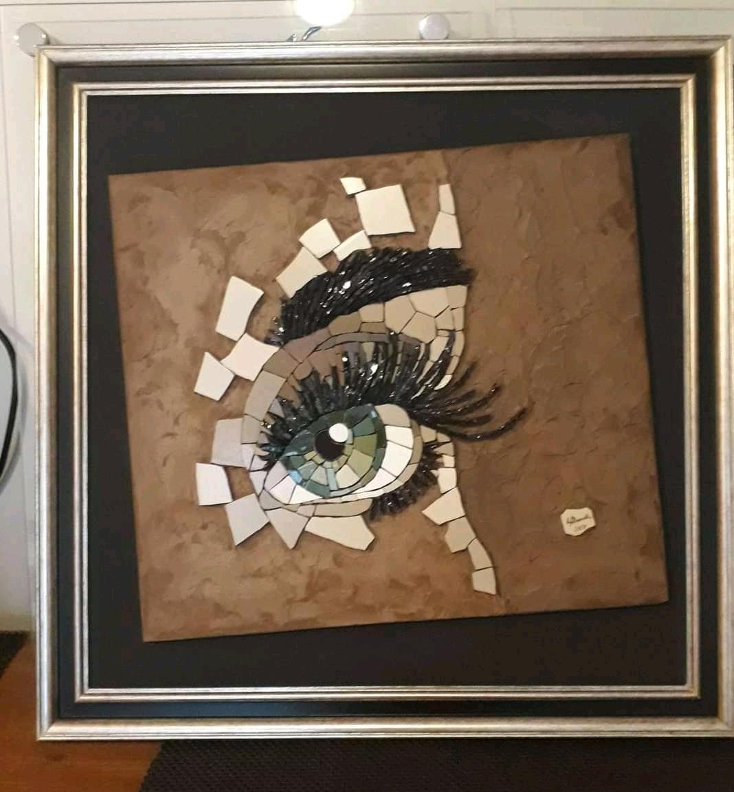 Exposição Quebrar e Realizar apresenta a autêntica produção do trabalho artístico com o mosaico