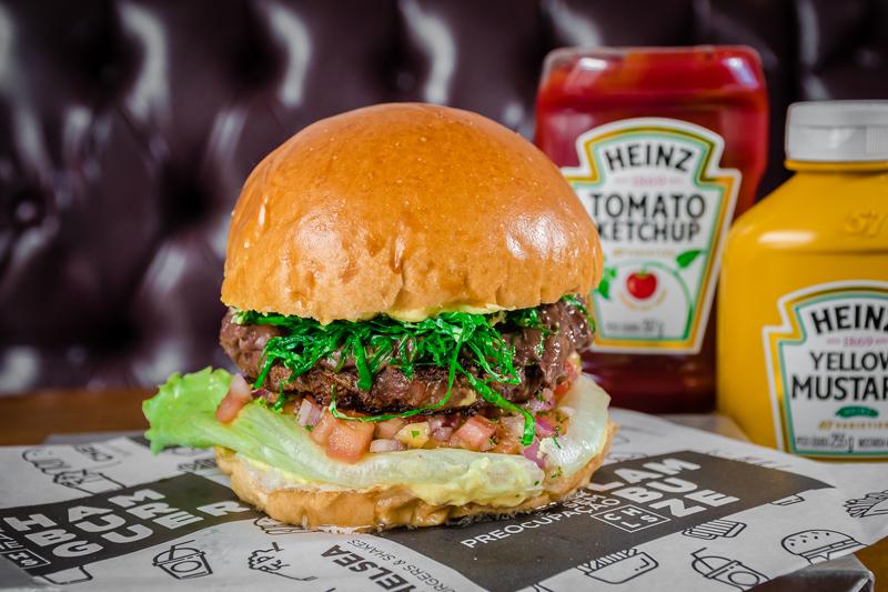 Chelsea apresenta burger que lembra feijoada no maior festival de hambúrgers do Brasil