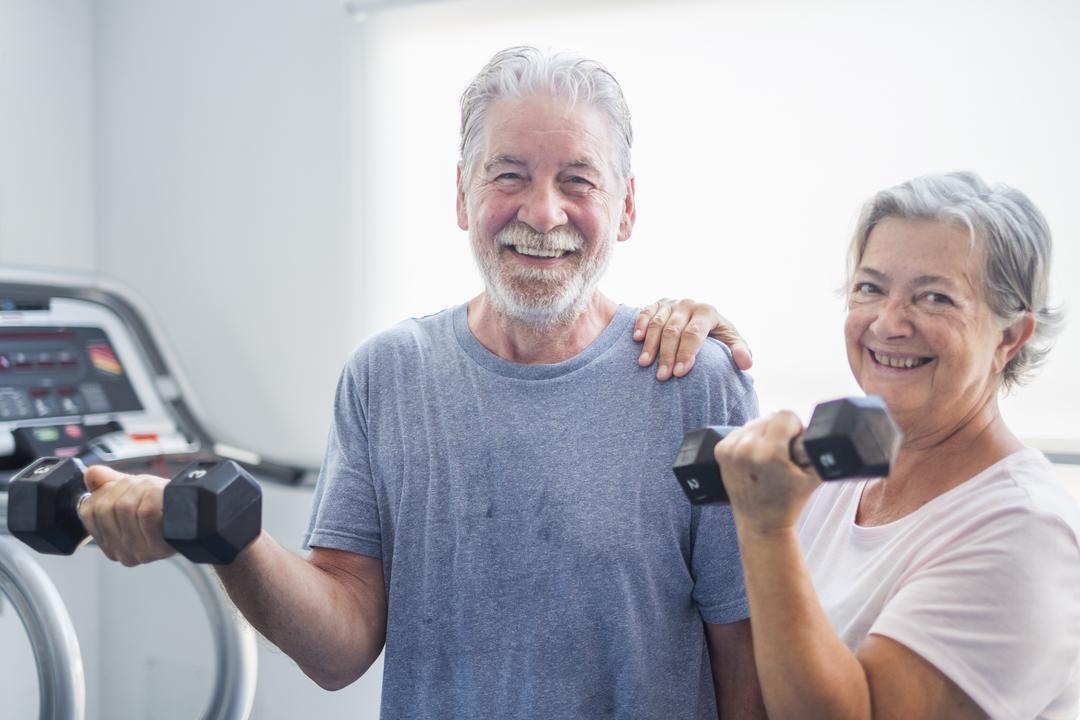 Cinco exercícios físicos recomendados para idosos