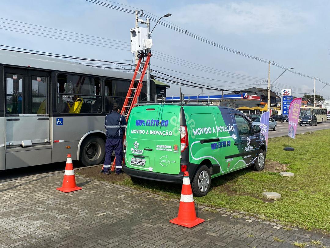Perkons e Prefeitura de Curitiba iniciam teste de equipamento que promete identificar condutores barulhentos no trânsito