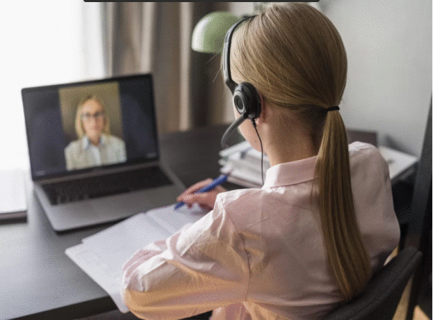 Unihab oferece cursos online e gratuitos para alavancar os negócios imobiliários no Instagram e WhatsApp