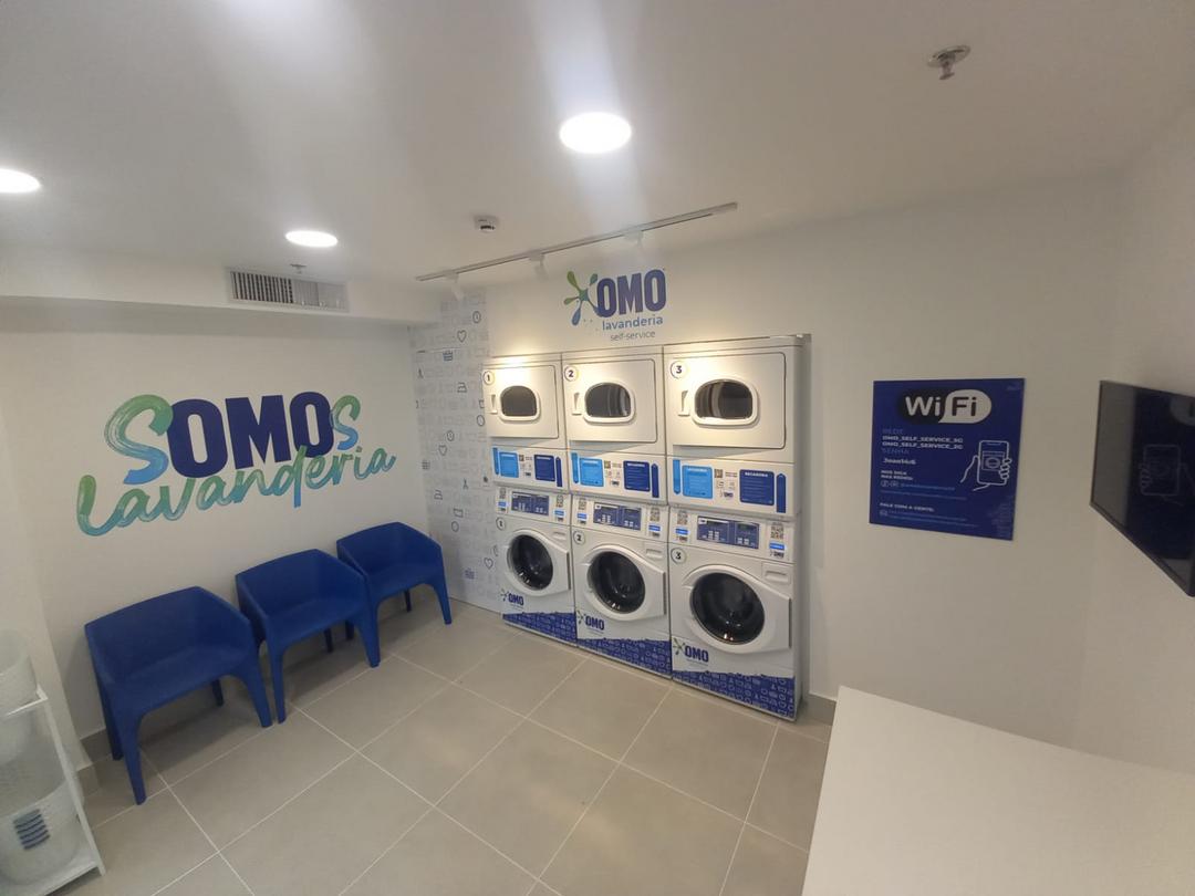 OMO inaugura primeira lavanderia dentro de um shopping em Curitiba