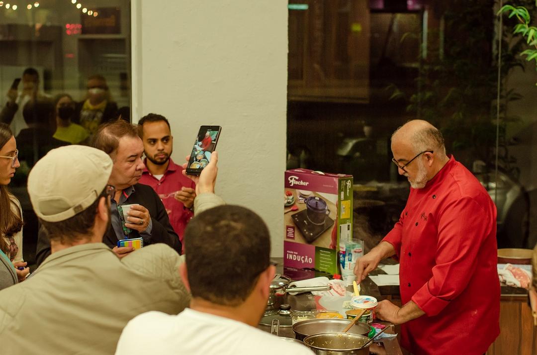 Chef Sergio Lopes promove oficina de culinária em Curitiba