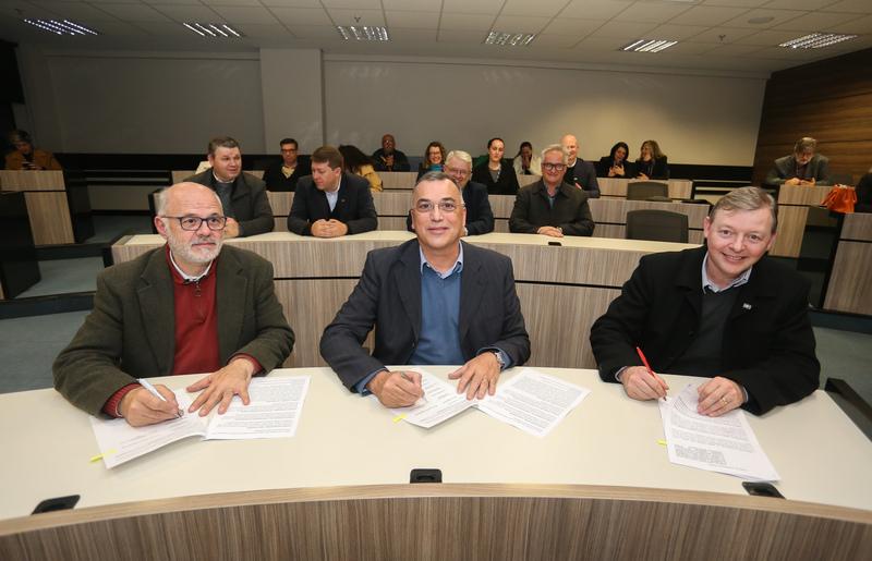 FAE, Fecomércio e Sebrae lançam projeto Consultoria Solidária