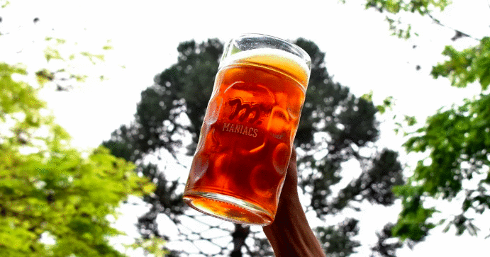 Oktoberfest no feriado: Bar da Maniacs realiza dia com cerveja especial e comida típica